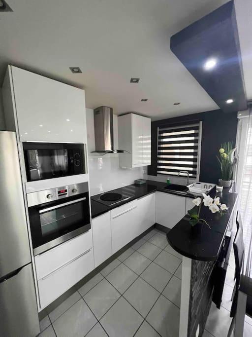 Tres Bel Appartement Entre Paris Et Disneyland Lognes Exterior photo