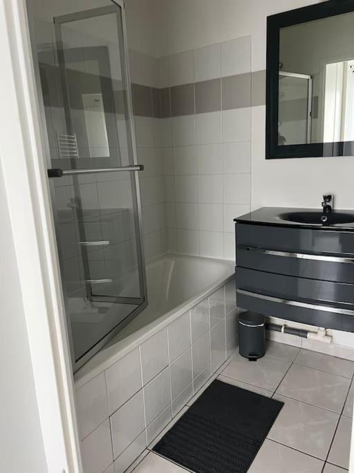 Tres Bel Appartement Entre Paris Et Disneyland Lognes Exterior photo
